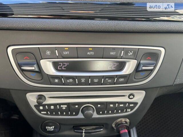 Синій Рено Меган, об'ємом двигуна 1.46 л та пробігом 0 тис. км за 80 $, фото 33 на Automoto.ua