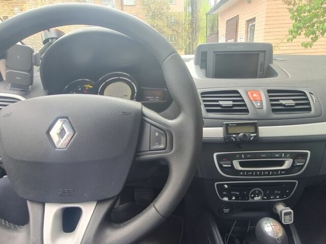 Синий Рено Меган, объемом двигателя 0 л и пробегом 264 тыс. км за 7300 $, фото 7 на Automoto.ua