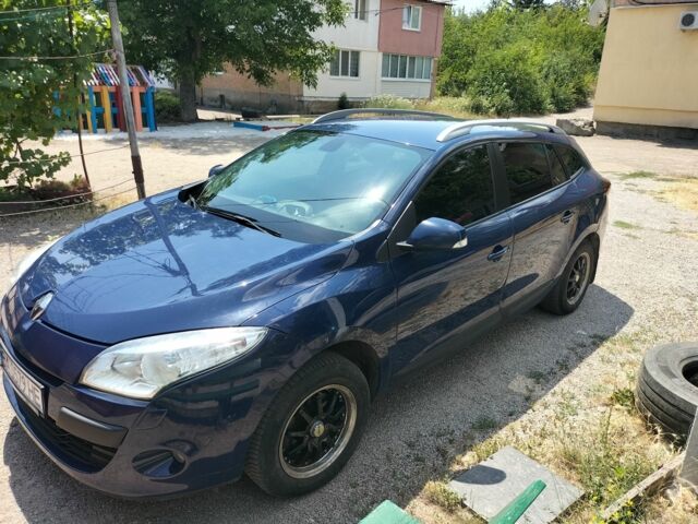 Синій Рено Меган, об'ємом двигуна 1.6 л та пробігом 197 тис. км за 6800 $, фото 1 на Automoto.ua