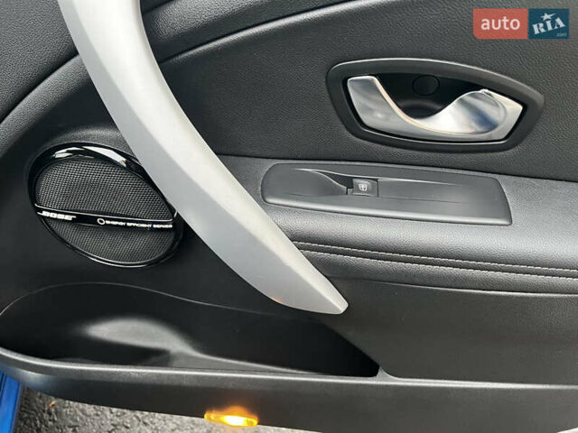 Синий Рено Меган, объемом двигателя 1.4 л и пробегом 238 тыс. км за 6999 $, фото 73 на Automoto.ua