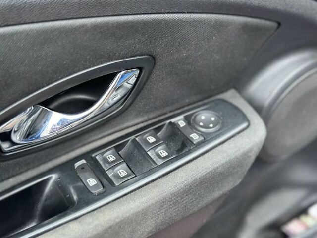 Синий Рено Меган, объемом двигателя 1.5 л и пробегом 270 тыс. км за 5700 $, фото 10 на Automoto.ua