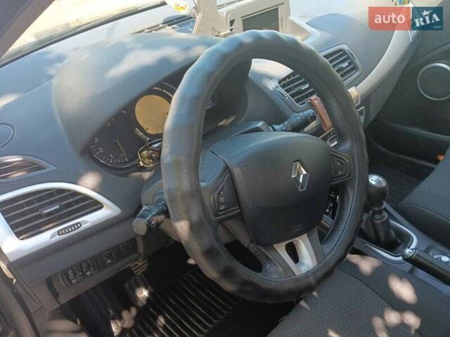 Синий Рено Меган, объемом двигателя 1.46 л и пробегом 247 тыс. км за 7149 $, фото 24 на Automoto.ua