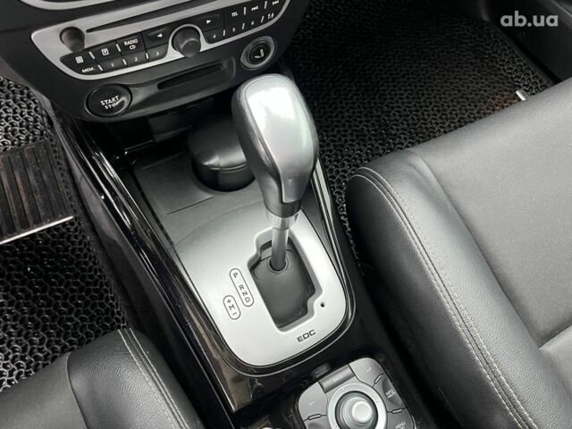 Синій Рено Меган, об'ємом двигуна 1.5 л та пробігом 232 тис. км за 9190 $, фото 32 на Automoto.ua