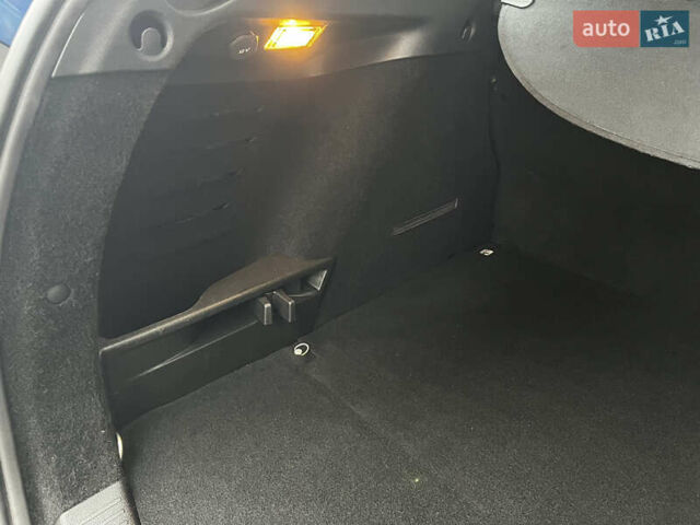 Синий Рено Меган, объемом двигателя 1.4 л и пробегом 238 тыс. км за 6999 $, фото 92 на Automoto.ua