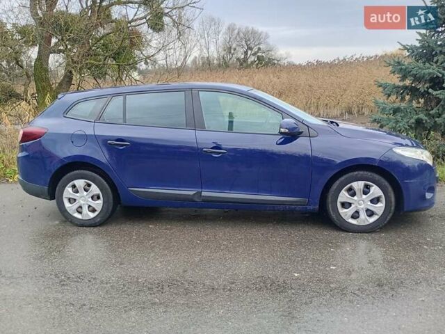 Синий Рено Меган, объемом двигателя 1.46 л и пробегом 250 тыс. км за 5800 $, фото 4 на Automoto.ua