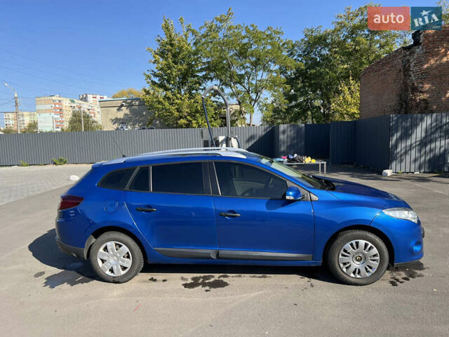 Синий Рено Меган, объемом двигателя 1.6 л и пробегом 218 тыс. км за 6800 $, фото 3 на Automoto.ua