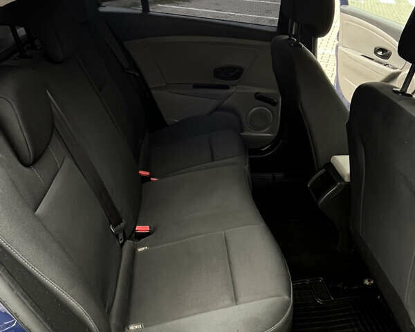 Синий Рено Меган, объемом двигателя 1.6 л и пробегом 150 тыс. км за 7200 $, фото 34 на Automoto.ua