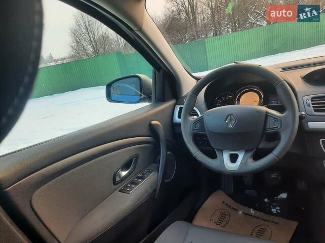 Синій Рено Меган, об'ємом двигуна 1.6 л та пробігом 178 тис. км за 7900 $, фото 53 на Automoto.ua