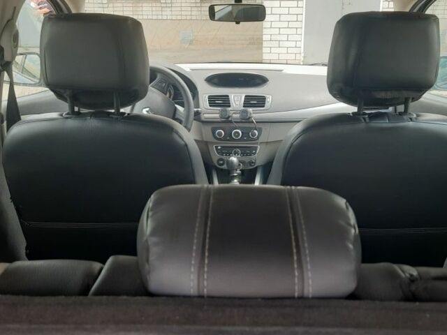 Синій Рено Меган, об'ємом двигуна 1.5 л та пробігом 360 тис. км за 5500 $, фото 6 на Automoto.ua