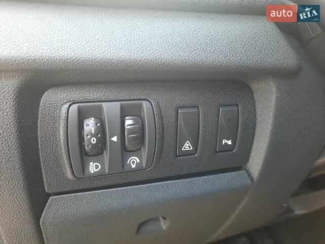 Синій Рено Меган, об'ємом двигуна 1.6 л та пробігом 178 тис. км за 7900 $, фото 40 на Automoto.ua