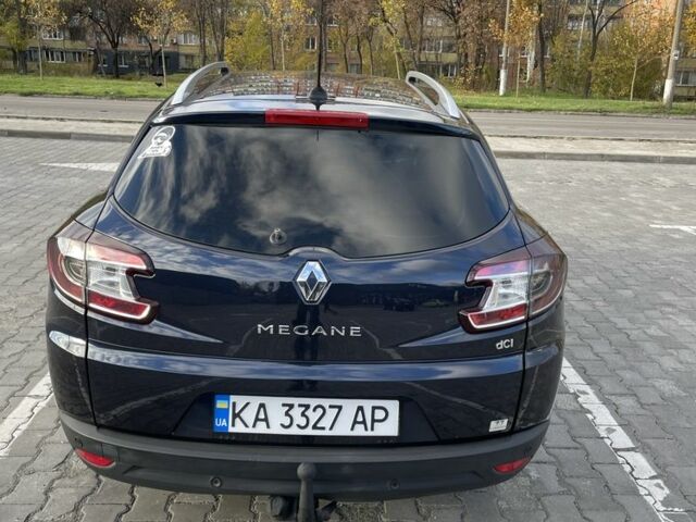 Синий Рено Меган, объемом двигателя 1.5 л и пробегом 250 тыс. км за 6300 $, фото 4 на Automoto.ua