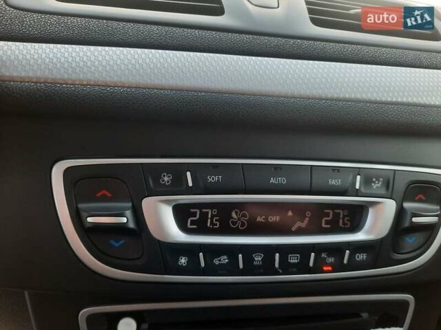 Синій Рено Меган, об'ємом двигуна 1.6 л та пробігом 178 тис. км за 7900 $, фото 44 на Automoto.ua