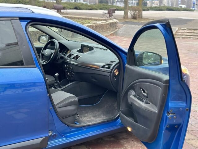 Синий Рено Меган, объемом двигателя 1.5 л и пробегом 270 тыс. км за 5700 $, фото 13 на Automoto.ua