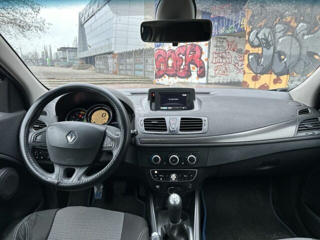 Синий Рено Меган, объемом двигателя 1.5 л и пробегом 270 тыс. км за 5700 $, фото 6 на Automoto.ua