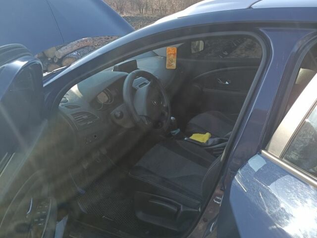 Синий Рено Меган, объемом двигателя 1.5 л и пробегом 224 тыс. км за 7300 $, фото 1 на Automoto.ua