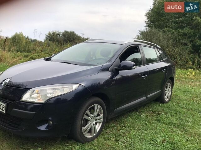 Синий Рено Меган, объемом двигателя 1.5 л и пробегом 300 тыс. км за 5600 $, фото 2 на Automoto.ua