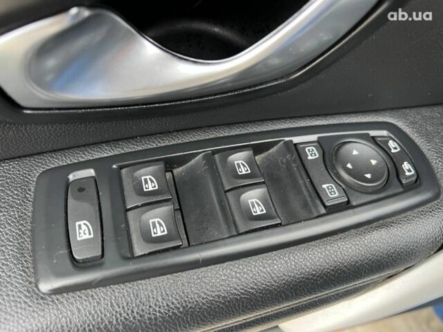 Синій Рено Меган, об'ємом двигуна 1.5 л та пробігом 232 тис. км за 9190 $, фото 15 на Automoto.ua