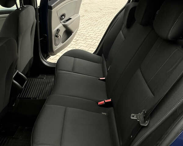 Синий Рено Меган, объемом двигателя 1.6 л и пробегом 150 тыс. км за 7200 $, фото 32 на Automoto.ua