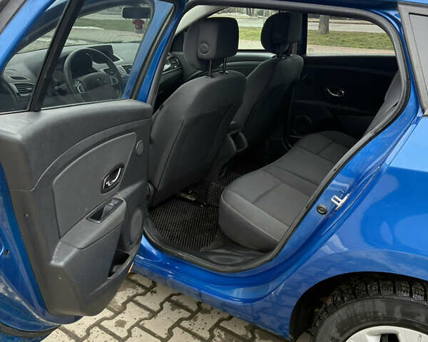 Синий Рено Меган, объемом двигателя 1.46 л и пробегом 220 тыс. км за 7000 $, фото 4 на Automoto.ua