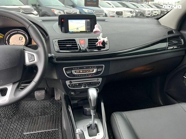 Синій Рено Меган, об'ємом двигуна 1.5 л та пробігом 232 тис. км за 9190 $, фото 28 на Automoto.ua