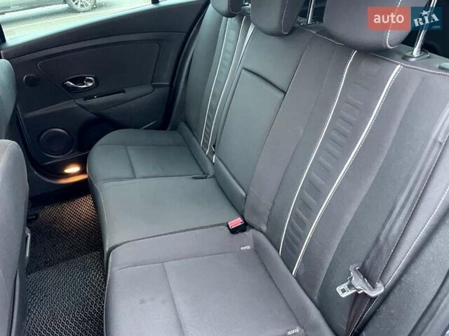 Синій Рено Меган, об'ємом двигуна 1.6 л та пробігом 222 тис. км за 8500 $, фото 14 на Automoto.ua