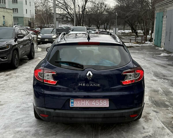Синий Рено Меган, объемом двигателя 1.6 л и пробегом 212 тыс. км за 8200 $, фото 3 на Automoto.ua