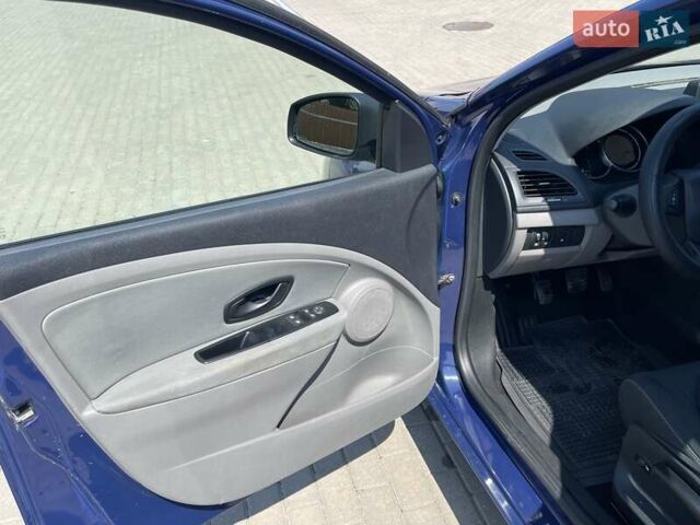 Синий Рено Меган, объемом двигателя 1.6 л и пробегом 232 тыс. км за 6650 $, фото 9 на Automoto.ua