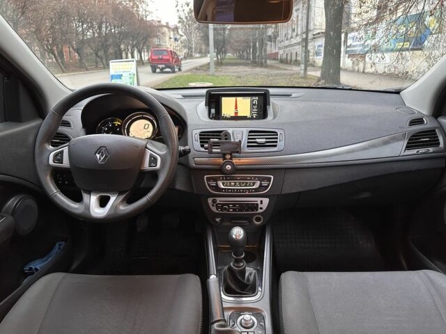 Синий Рено Меган, объемом двигателя 1.5 л и пробегом 216 тыс. км за 8250 $, фото 12 на Automoto.ua