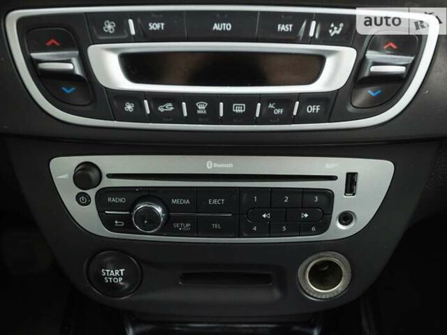 Синий Рено Меган, объемом двигателя 1.5 л и пробегом 233 тыс. км за 8199 $, фото 56 на Automoto.ua