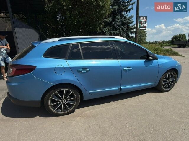 Синій Рено Меган, об'ємом двигуна 1.46 л та пробігом 246 тис. км за 8800 $, фото 1 на Automoto.ua