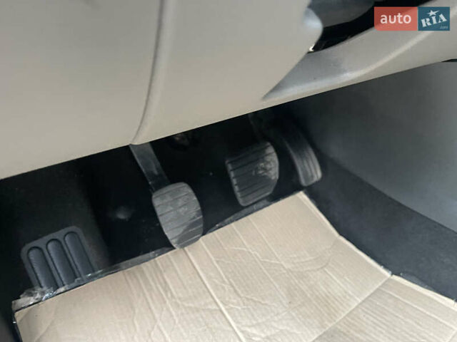 Синий Рено Меган, объемом двигателя 1.6 л и пробегом 175 тыс. км за 7500 $, фото 40 на Automoto.ua