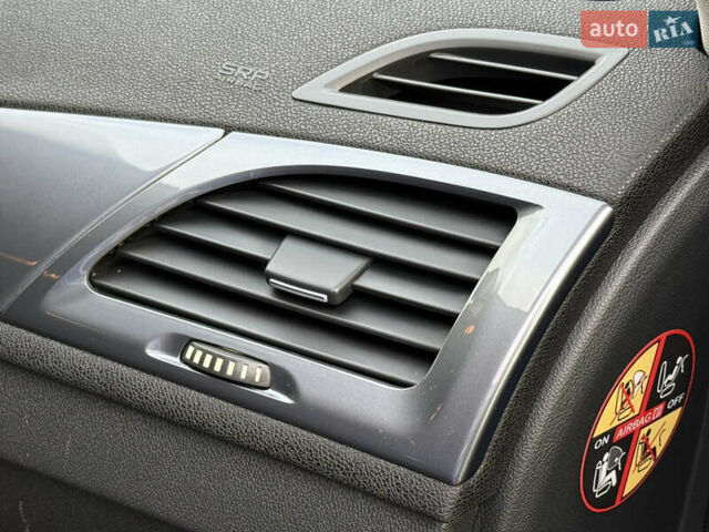 Синий Рено Меган, объемом двигателя 1.6 л и пробегом 338 тыс. км за 6999 $, фото 44 на Automoto.ua