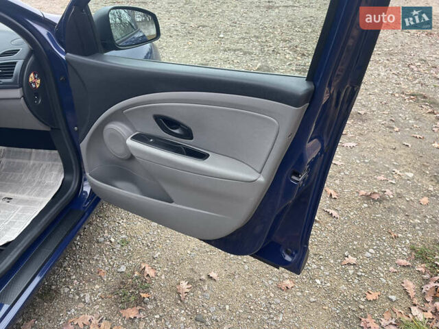 Синий Рено Меган, объемом двигателя 1.6 л и пробегом 175 тыс. км за 7500 $, фото 60 на Automoto.ua