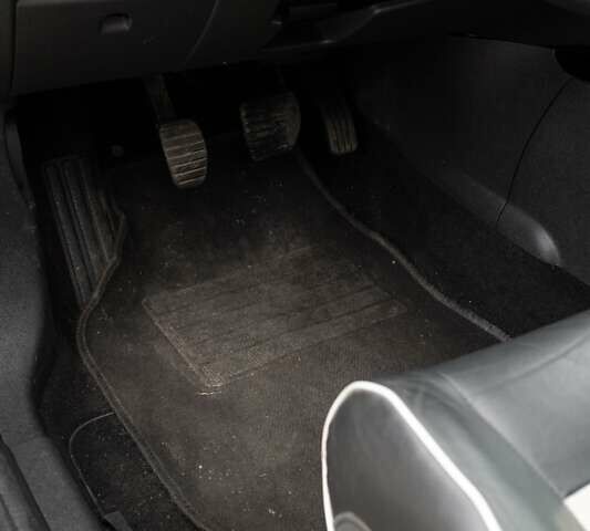 Синий Рено Меган, объемом двигателя 1.46 л и пробегом 197 тыс. км за 8199 $, фото 96 на Automoto.ua