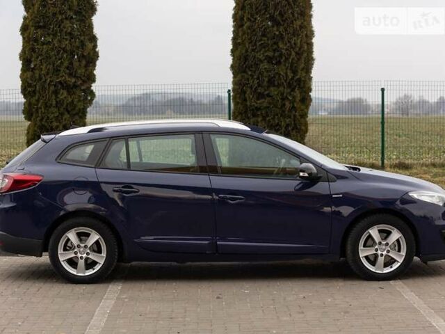 Синий Рено Меган, объемом двигателя 1.46 л и пробегом 197 тыс. км за 8199 $, фото 7 на Automoto.ua