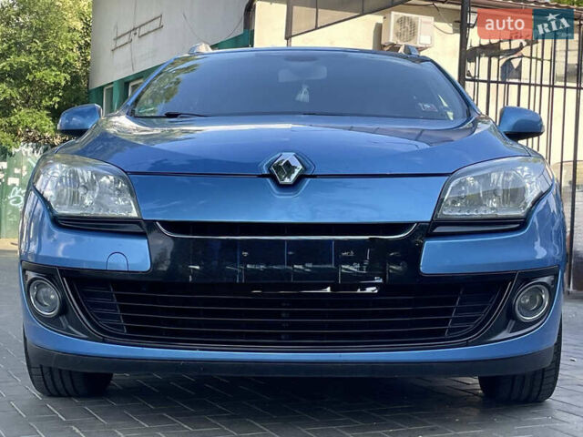 Синій Рено Меган, об'ємом двигуна 1.46 л та пробігом 301 тис. км за 9500 $, фото 2 на Automoto.ua
