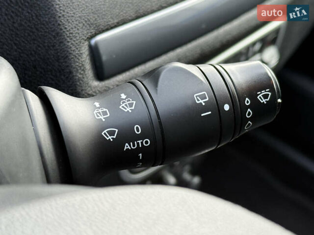 Синий Рено Меган, объемом двигателя 1.6 л и пробегом 338 тыс. км за 6999 $, фото 53 на Automoto.ua