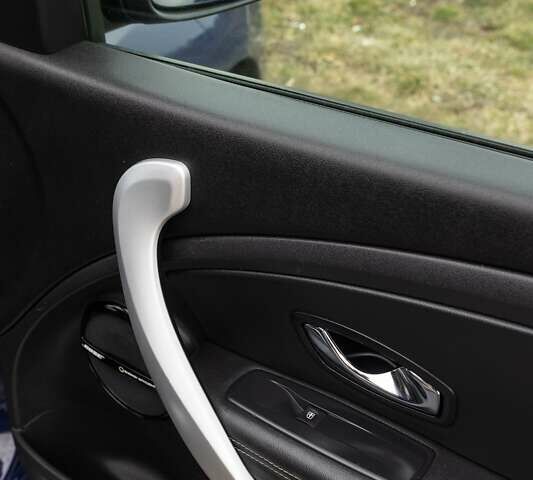 Синий Рено Меган, объемом двигателя 1.46 л и пробегом 197 тыс. км за 8199 $, фото 82 на Automoto.ua