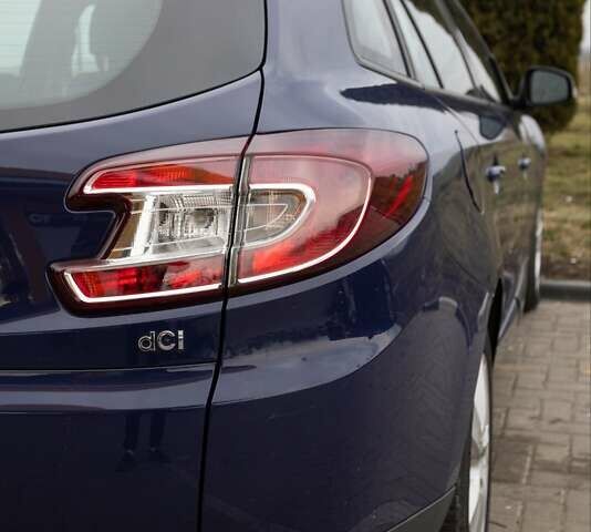 Синий Рено Меган, объемом двигателя 1.46 л и пробегом 197 тыс. км за 8199 $, фото 32 на Automoto.ua