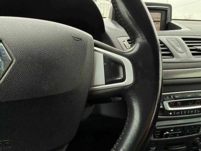 Синій Рено Меган, об'ємом двигуна 0 л та пробігом 276 тис. км за 7490 $, фото 19 на Automoto.ua