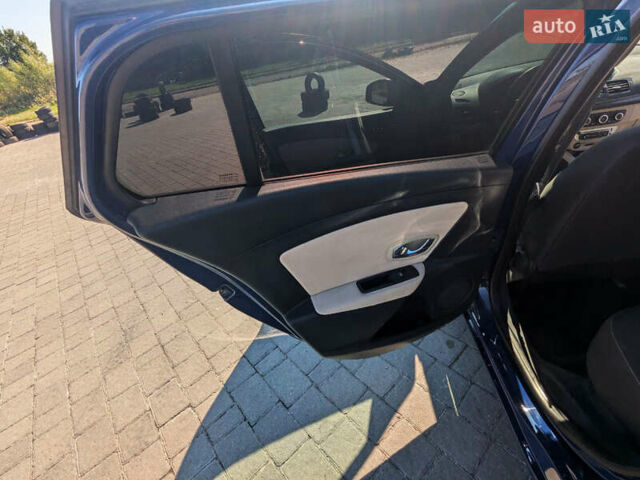 Синий Рено Меган, объемом двигателя 1.6 л и пробегом 280 тыс. км за 7500 $, фото 18 на Automoto.ua