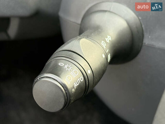 Синий Рено Меган, объемом двигателя 1.6 л и пробегом 338 тыс. км за 6999 $, фото 52 на Automoto.ua