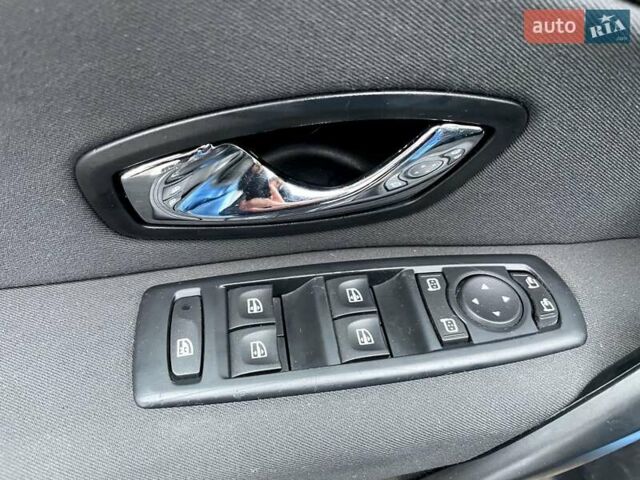 Синий Рено Меган, объемом двигателя 1.6 л и пробегом 222 тыс. км за 7300 $, фото 13 на Automoto.ua