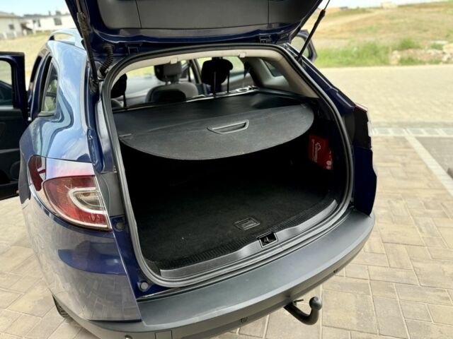 Синий Рено Меган, объемом двигателя 1.9 л и пробегом 210 тыс. км за 4200 $, фото 17 на Automoto.ua