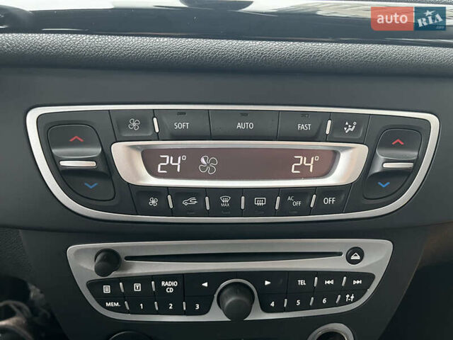 Синий Рено Меган, объемом двигателя 1.4 л и пробегом 238 тыс. км за 6950 $, фото 54 на Automoto.ua