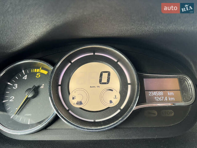 Синій Рено Меган, об'ємом двигуна 1.5 л та пробігом 234 тис. км за 8200 $, фото 27 на Automoto.ua