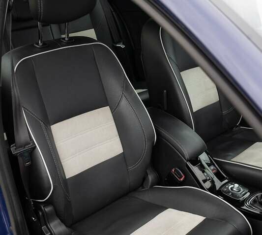 Синий Рено Меган, объемом двигателя 1.5 л и пробегом 233 тыс. км за 8199 $, фото 74 на Automoto.ua