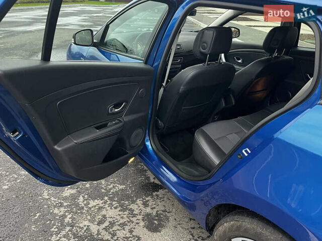 Синий Рено Меган, объемом двигателя 1.4 л и пробегом 238 тыс. км за 7000 $, фото 57 на Automoto.ua