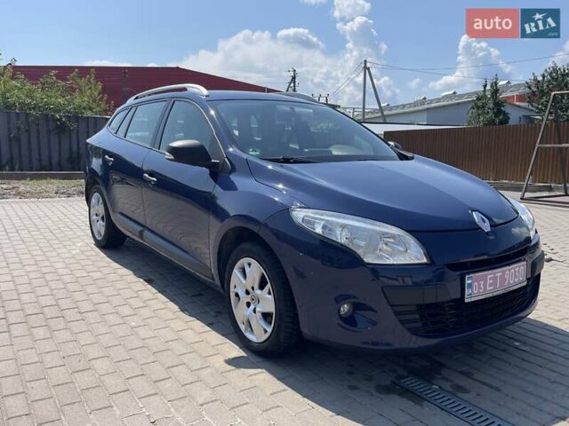 Синий Рено Меган, объемом двигателя 1.6 л и пробегом 232 тыс. км за 6650 $, фото 2 на Automoto.ua