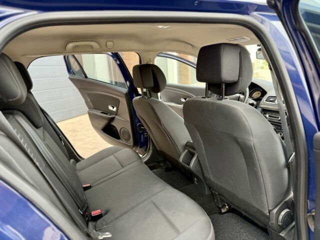 Синий Рено Меган, объемом двигателя 1.9 л и пробегом 210 тыс. км за 4200 $, фото 18 на Automoto.ua